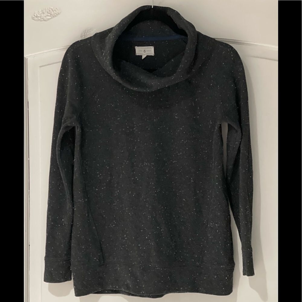 Lou & Grey turtle neck soft shirt